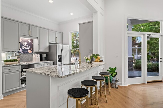 Clarinbridge Apartments and Townhomes