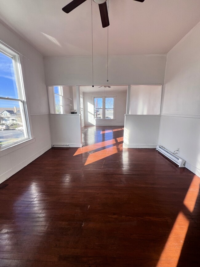 Dining Room/ - 420 W Magnolia Ave Unit 4