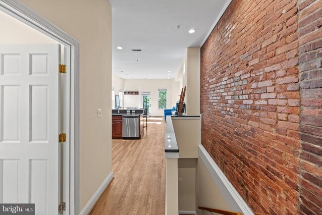 Building Photo - 1312 Euclid St NW Unit 2 Rental