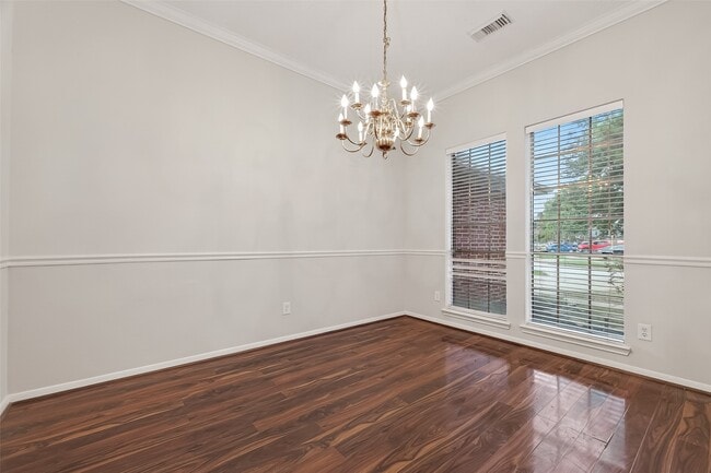 Photo - 2002 Foundary Dr