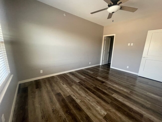 Photo - Unfurnished 3 Bedroom 2 Bath  Apartment With Lake-views of Table Rock Lake from each Room Unit 339