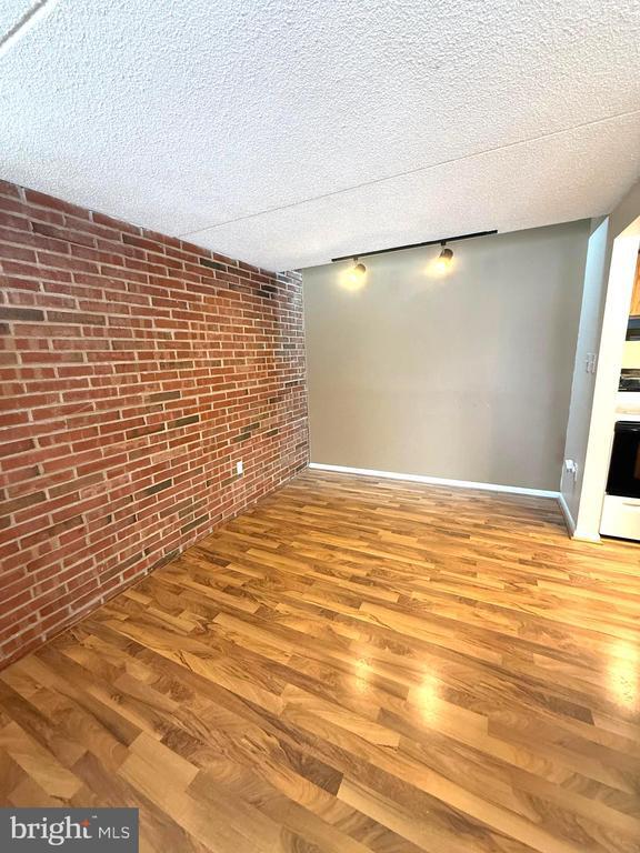 Photo - 1071 Lancaster Blvd