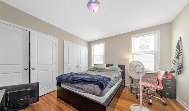 Photo - 228 Calumet St