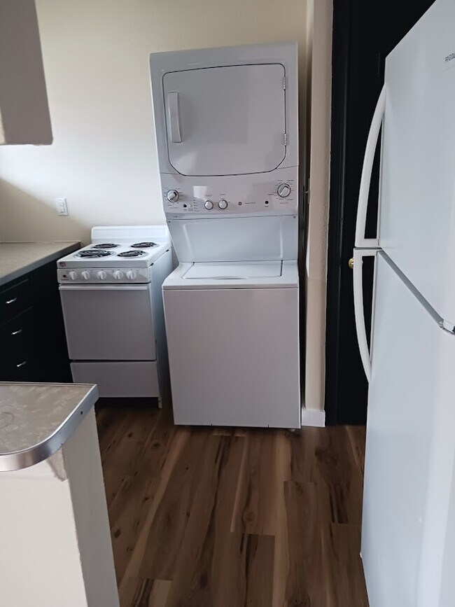 Photo - 1683 Brentwood Dr Unit 1683