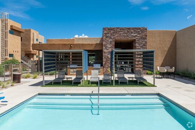 Poolside Barbecue Area - Pima Canyon