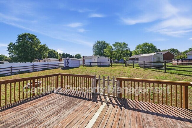 Photo - 1607 McFarland Dr