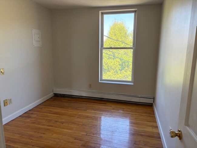 23 Spring St Unit 11