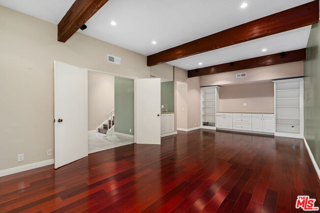 Photo - 1548 Michael Ln