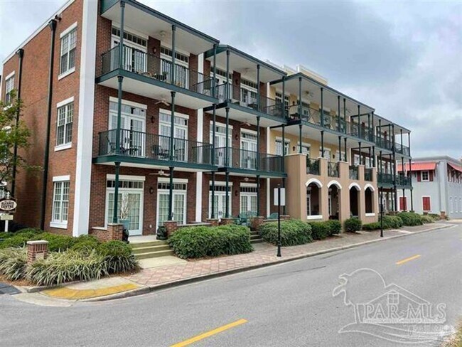 Building Photo - The Lofts - Downtown