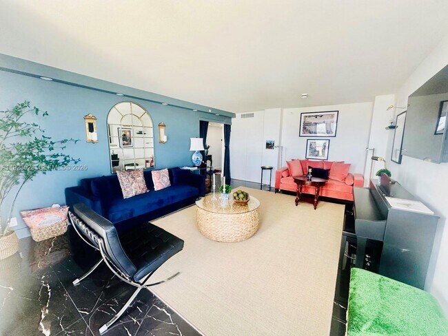 Photo - 2555 Collins Ave Unit PH114