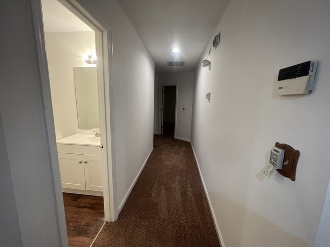 Photo - 661 Longbow Ct