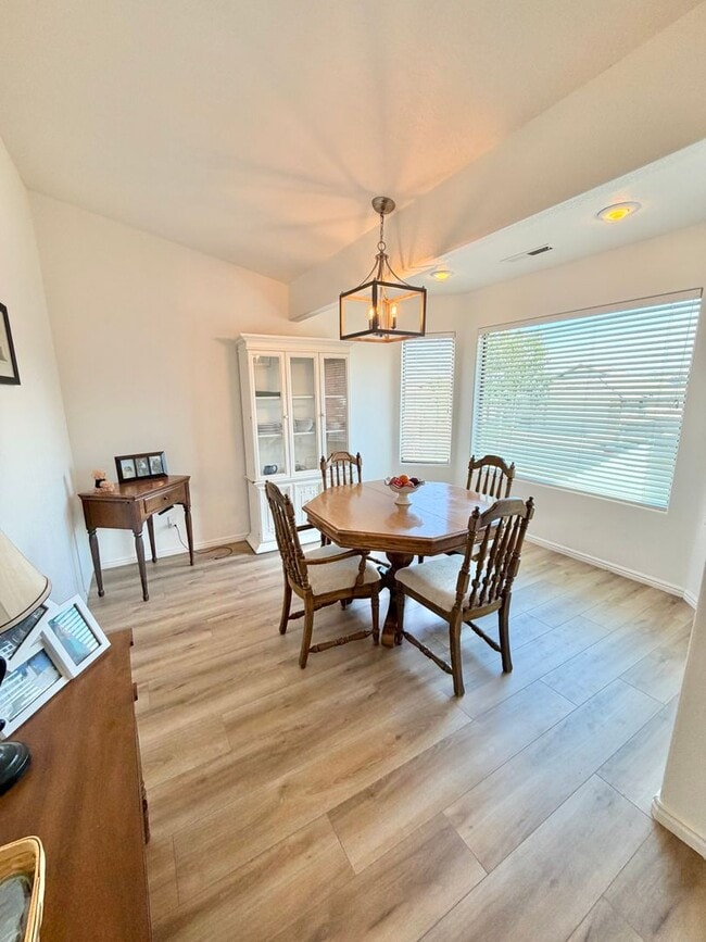 Photo - Short term rental available! 8-Month lease!!