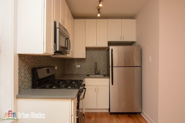 Photo - 2427 N Kedzie Blvd Unidad M00B