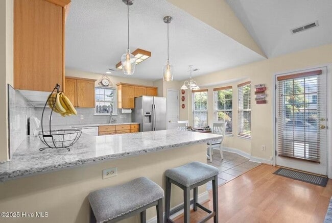 Photo - 10024 Birch Pl