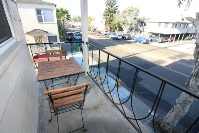 Building Photo - 2826 Mission Blvd Rental