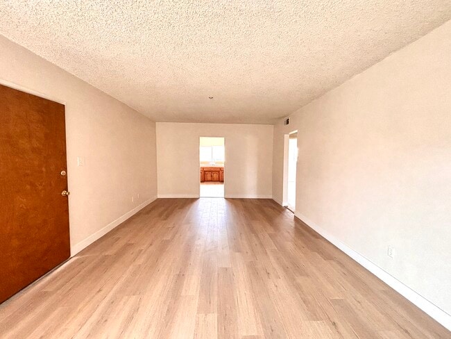 Building Photo - 524 N 21st St Unit B Rental