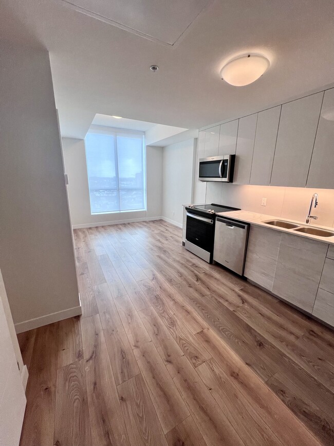 Photo - 60-1260 Frederick St