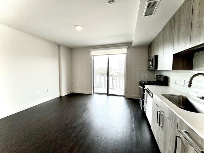 Building Photo - 3120 Smith St