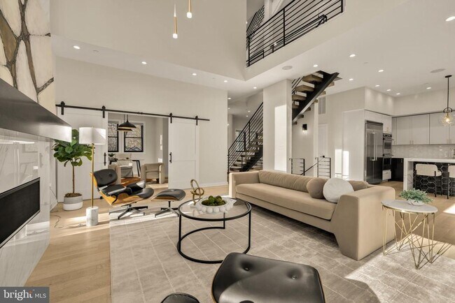 Photo - 4913 Sherier Pl NW