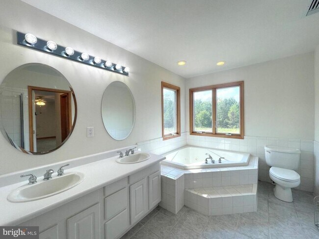 Photo - 43737 Sandy Bottom Rd