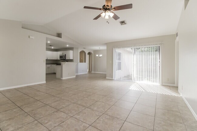 Photo - 1018 SW 9th Ct