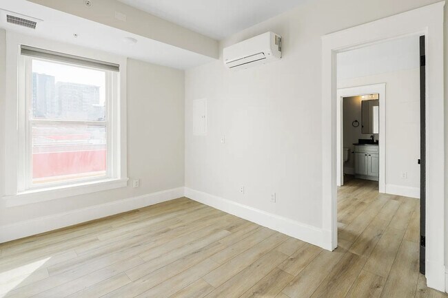 Photo - 1023 N Broadway Unit 304