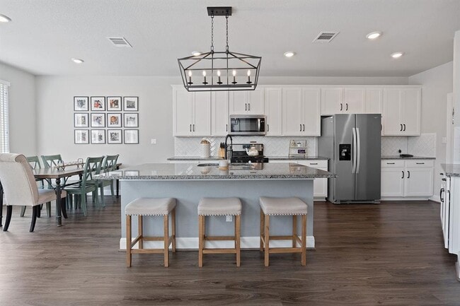 Photo - 209 Birkshire Dr