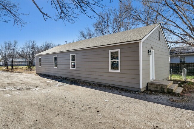 Building Photo - Single Family home located in SE Wichita