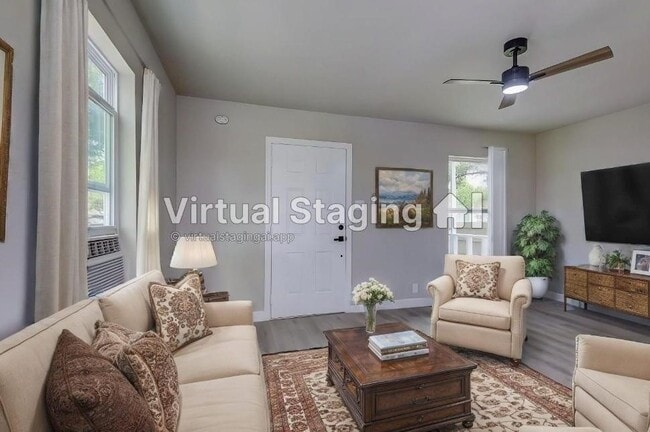 Photo - 1109 13th St N