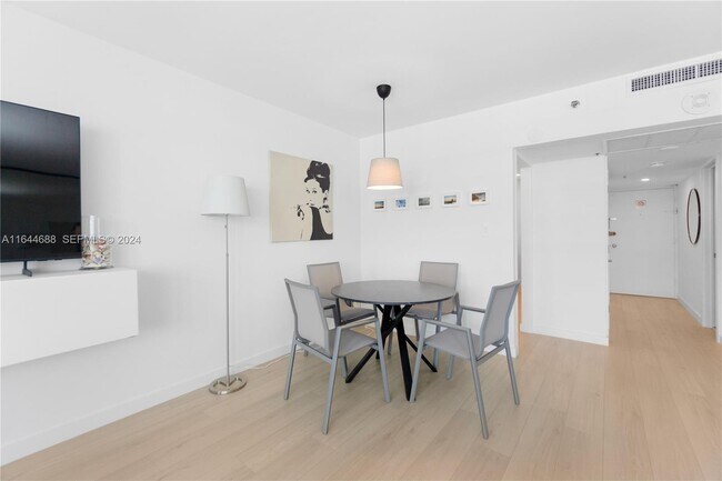 Photo - 100 Lincoln Rd Unit 1104