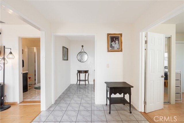 Photo - 1350 E Tujunga Ave