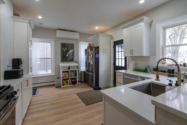 Photo - 36 Sargent Ave