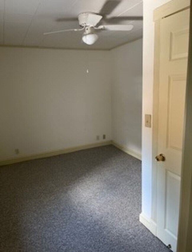 67 Winter 4 Rental House Rental in Topsham, ME