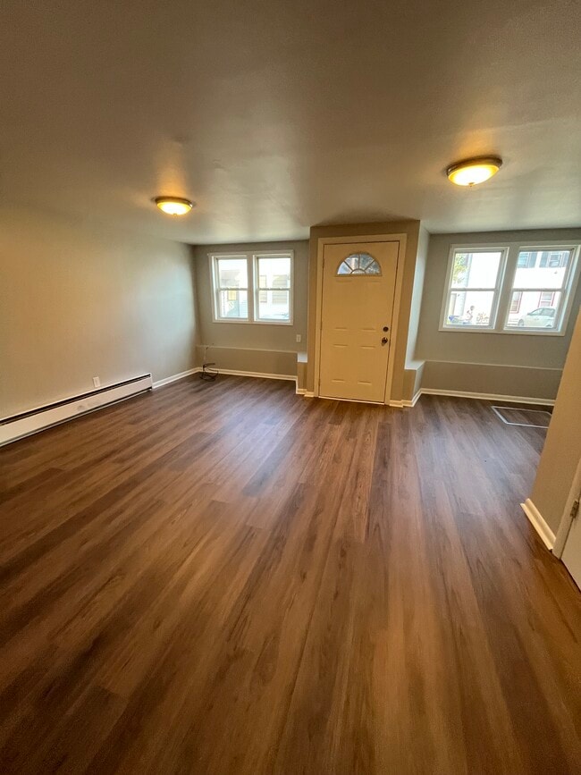 Photo - 2 Leonard St