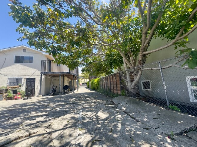 Photo - 5231 Martin Luther King Jr Way Unidad 2