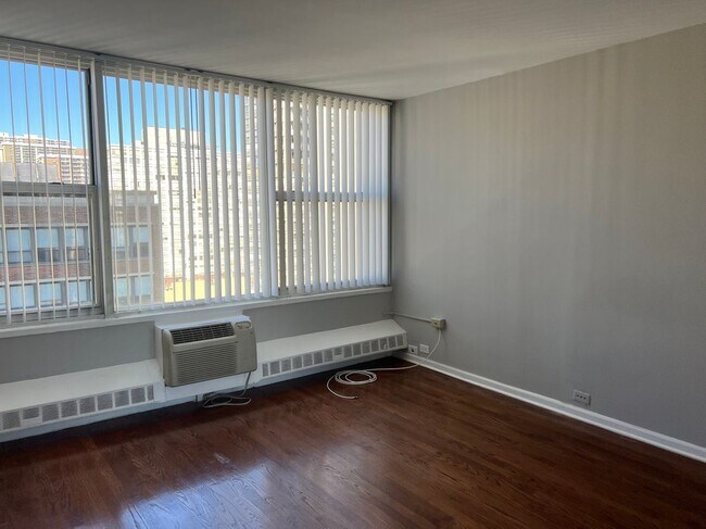 Photo - 5650 N Sheridan Rd Unit 8A