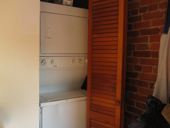 Photo - 103 Gainsborough St Unidad 403