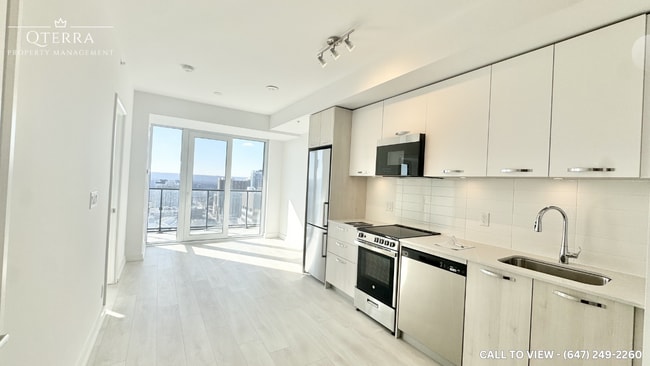 Building Photo - 75 James Mountain Rd Unit 2815-75 James St S, Hamilton, Ontario