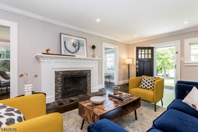 8 Berkeley Rd