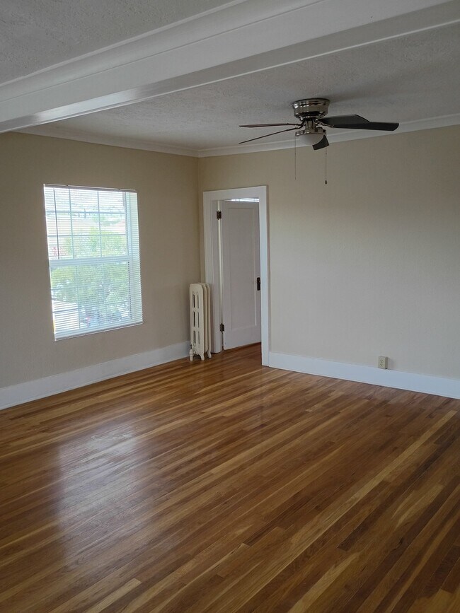 1820 Montana Ave Unit 2
