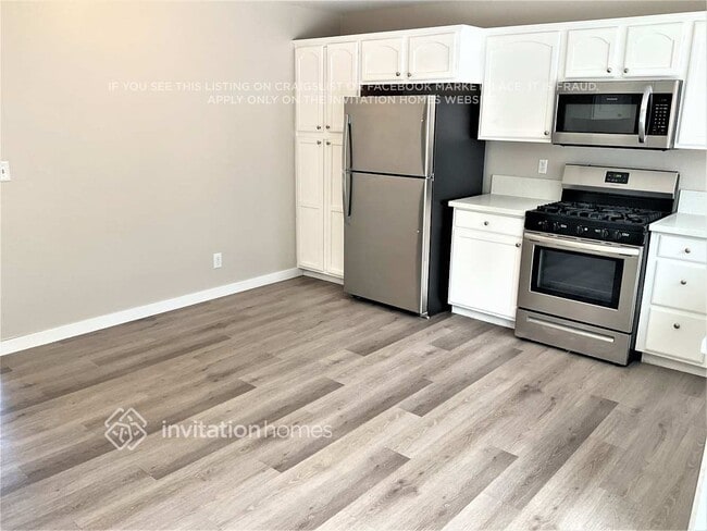 Photo - 214 Appian Way