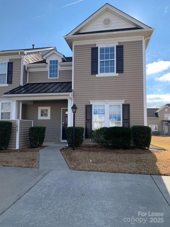Building Photo - 11617 Lioness St Rental