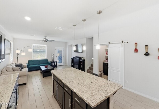 Photo - 1664 Sam Dominguez