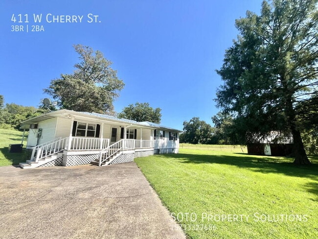 Photo - 411 W Cherry St