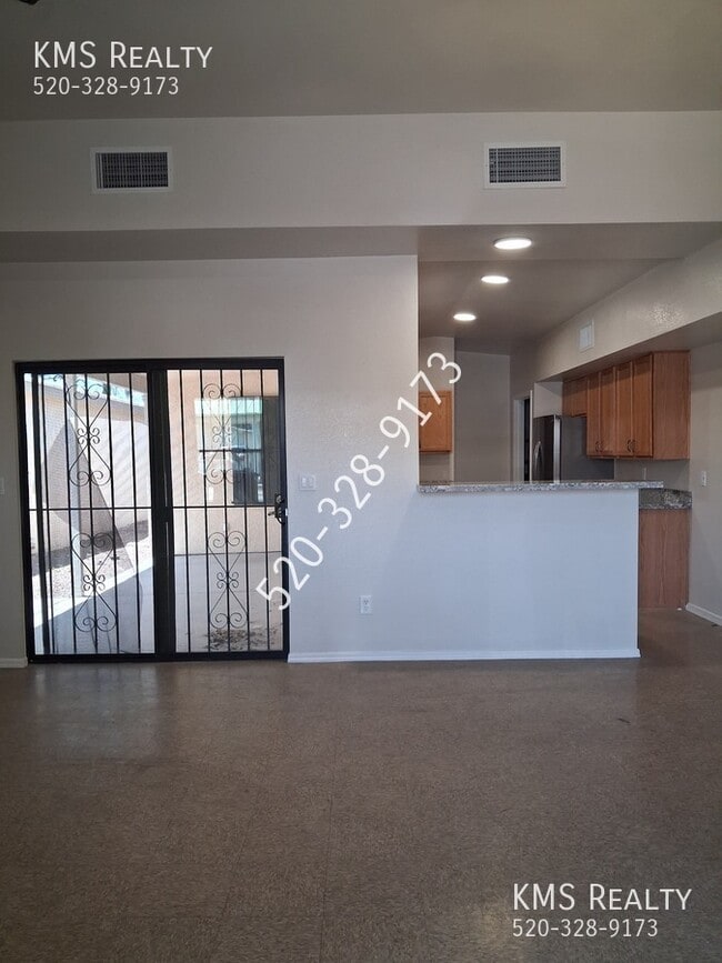 Photo - 2867 N Tolman Dr