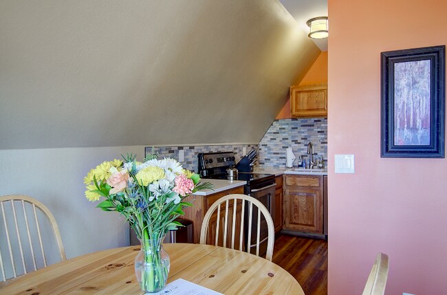 Photo - 31095 US-40 Unit Upper Cottage