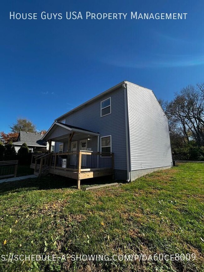 Photo - 3205 E 20th St