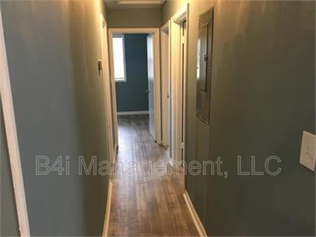 Photo - 324 Macedonia Rd SE