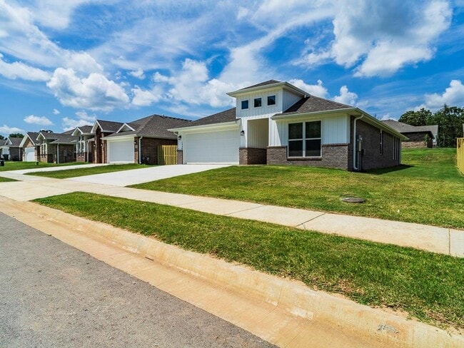 Photo - 1440 Emmerson St