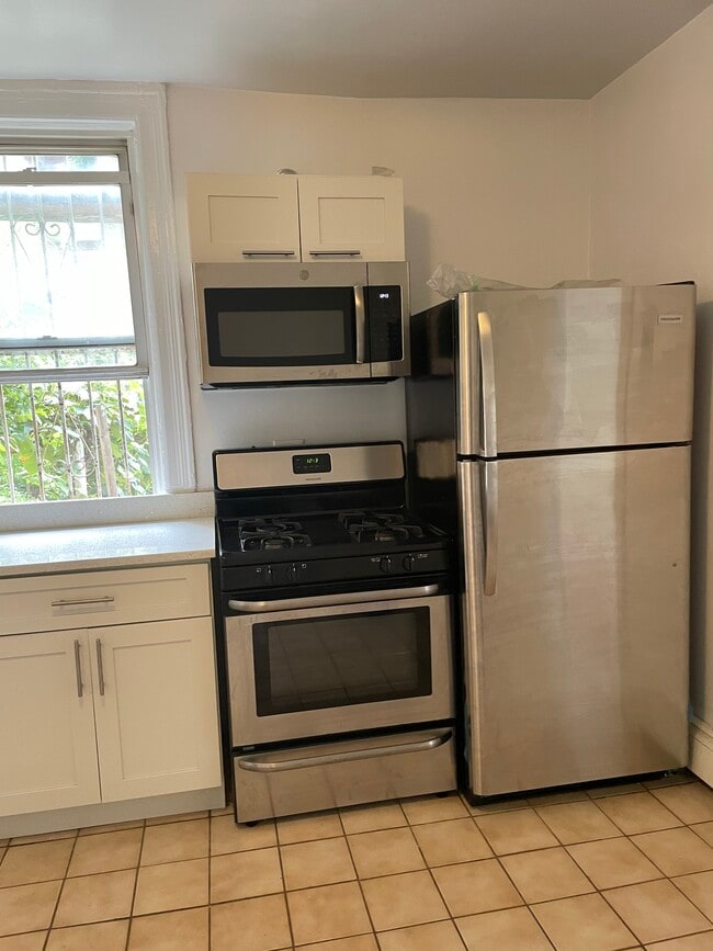 Photo - 3240 Cambridge Ave